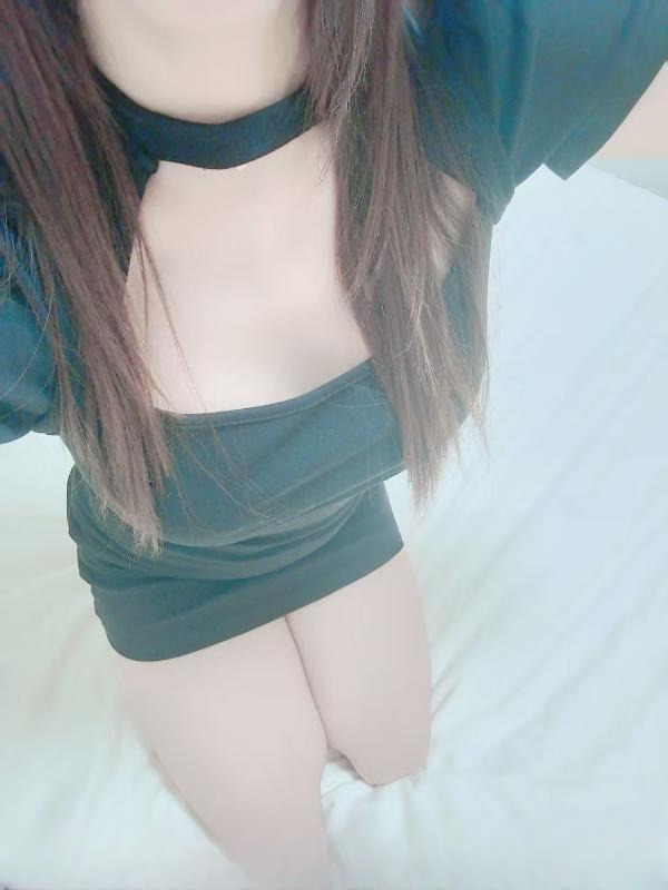 肤白貌美兼职可儿 图 3