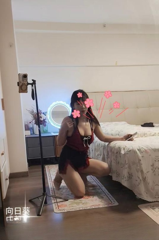 颜射丝足淫妻 图 4