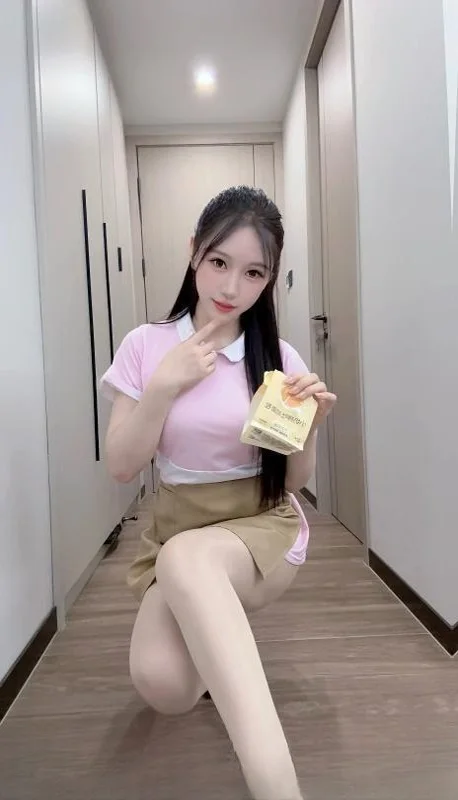 上城美乳御姐小依琳