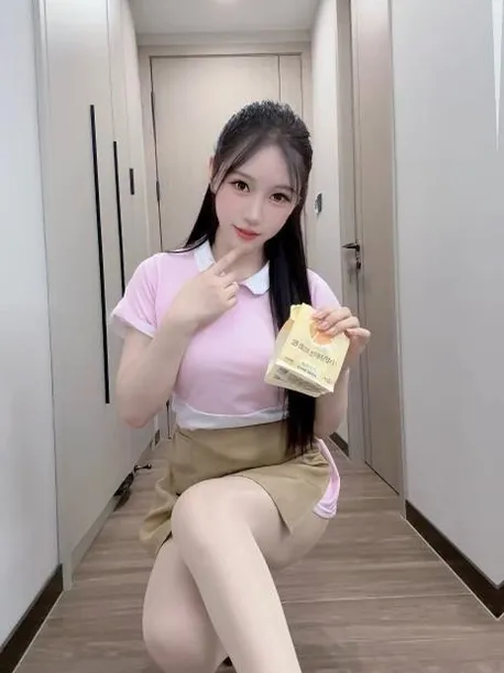 上城美乳御姐小依琳