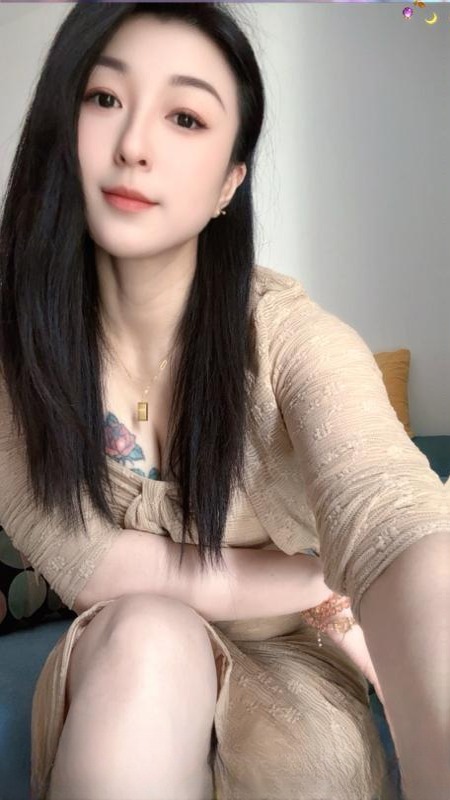 大胸舌吻瑶瑶 图 2