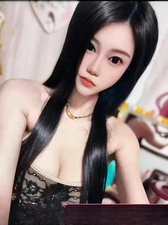 巨乳美腿三通御姐