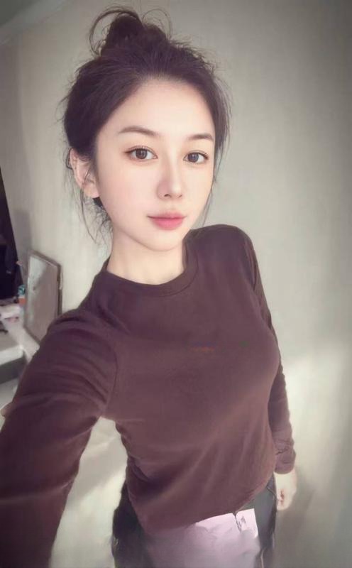 丰满翘臀服务好老师 图 2
