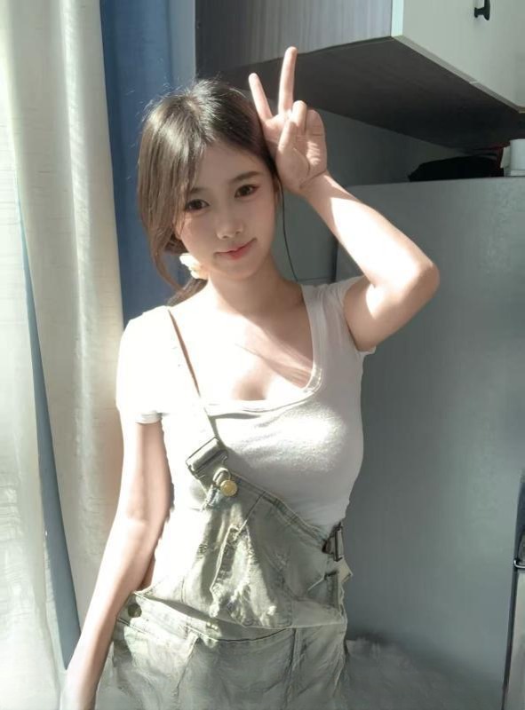 清纯性感朵朵 图 2