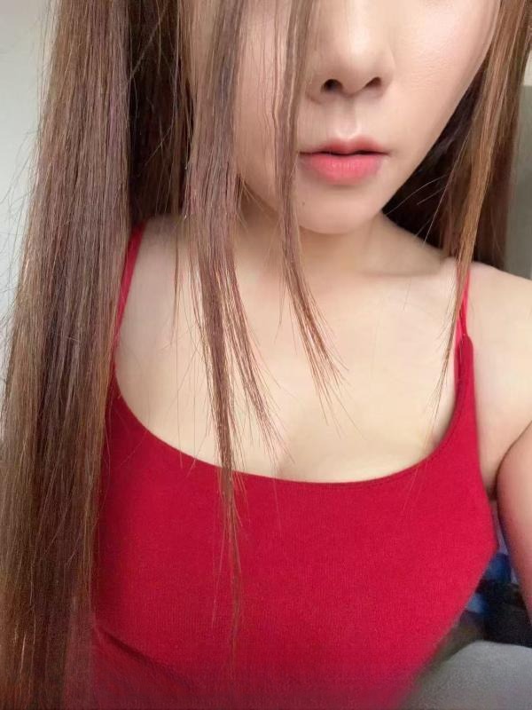 身材不错的惠惠 图 2