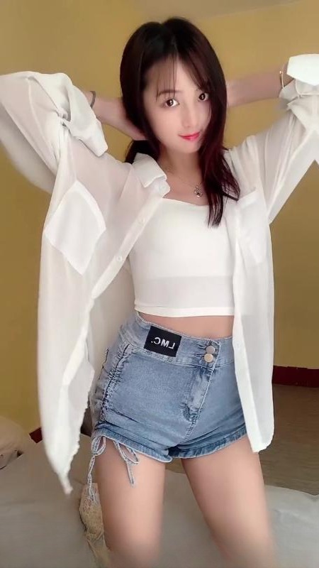 邻家骚气小妹 图 2