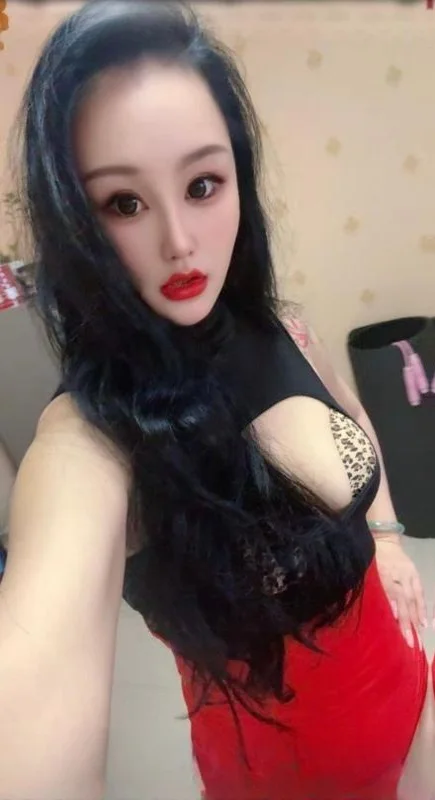 170烈焰红唇骚御姐