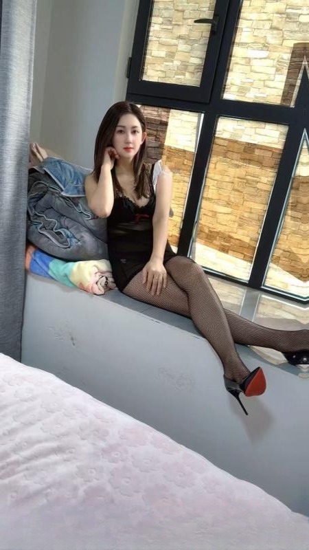 瑶海妖娆御姐静静 图 4