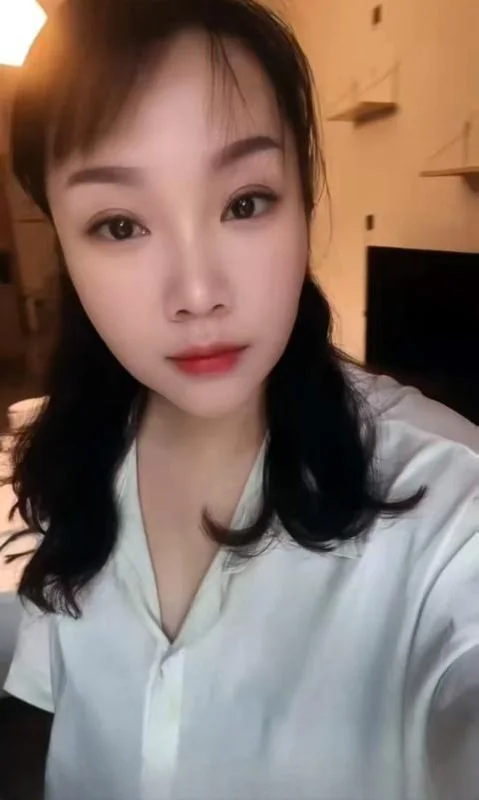 服务控肥臀少妇