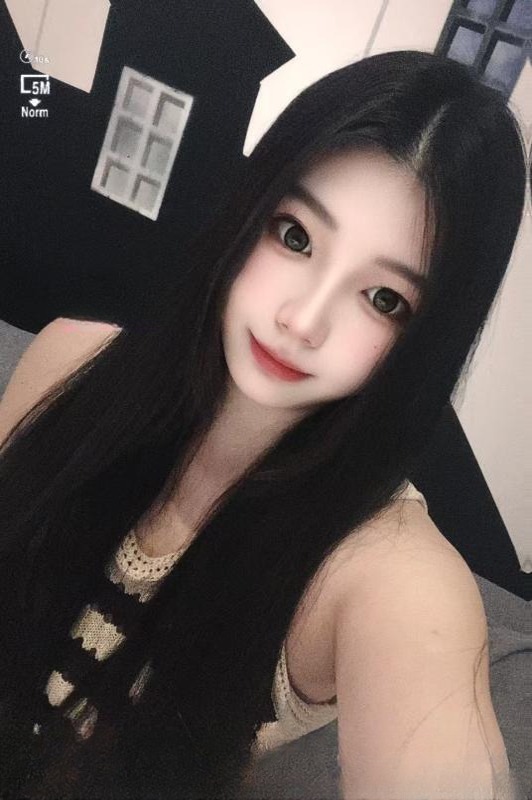温柔大胸妹子 图 2