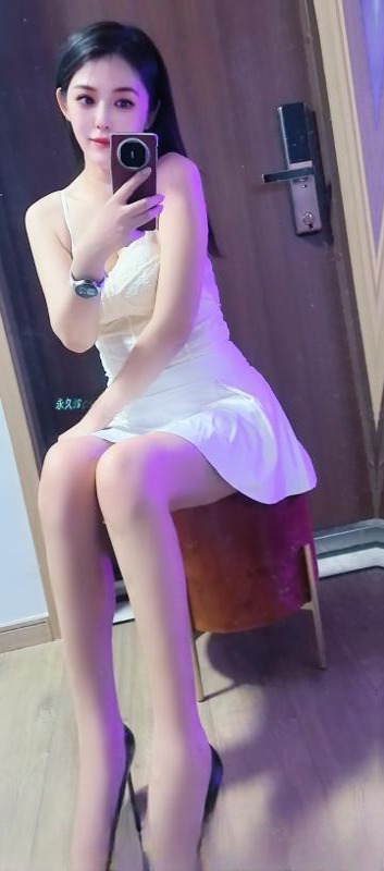 武侯大长腿御姐 图 3