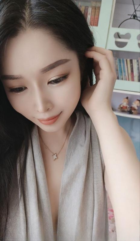 龙华风骚肥臀小妮 图 2