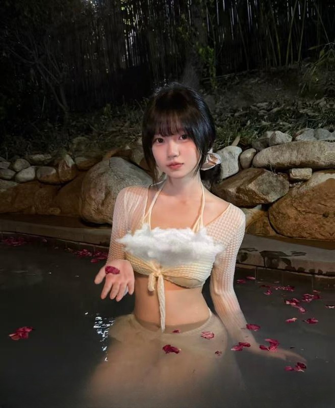 清纯闷骚悠悠 图 4