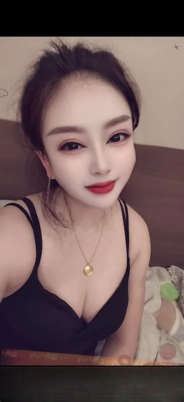 少妇嘉嘉刚下海 图 2
