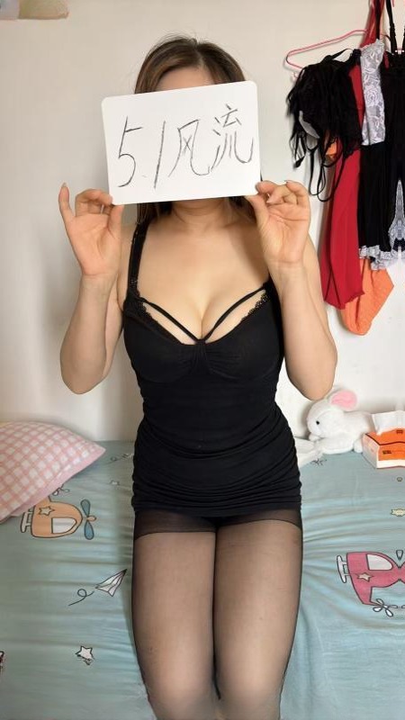 170大长腿丝袜御姐 图 3