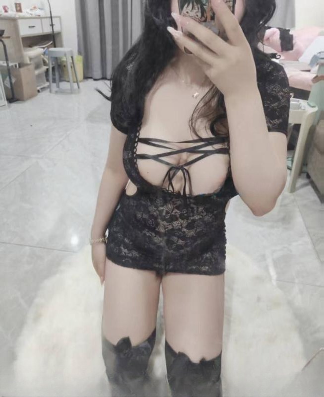 罗湖水多大胸小梦
