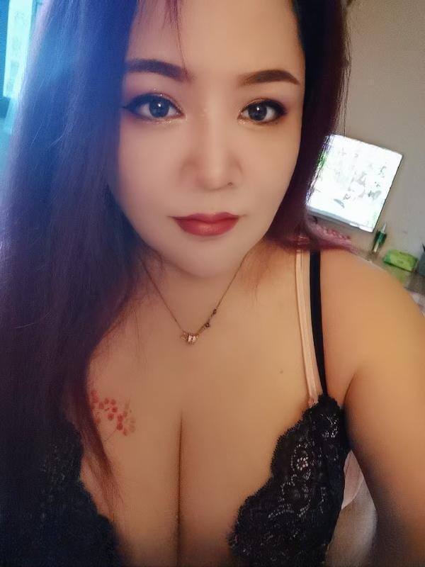 鼓楼大胸熟女姐姐 图 2