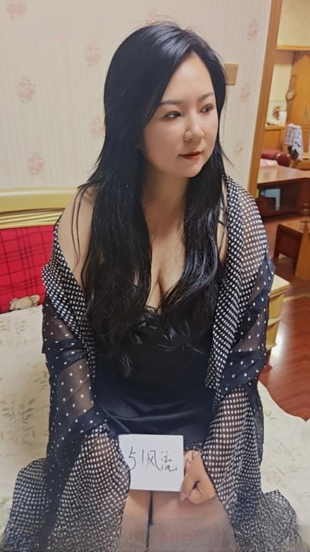 西青肥臀熟女 图 3
