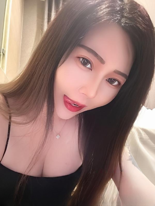 乌市蜜桃臀尤物阿璃 图 2