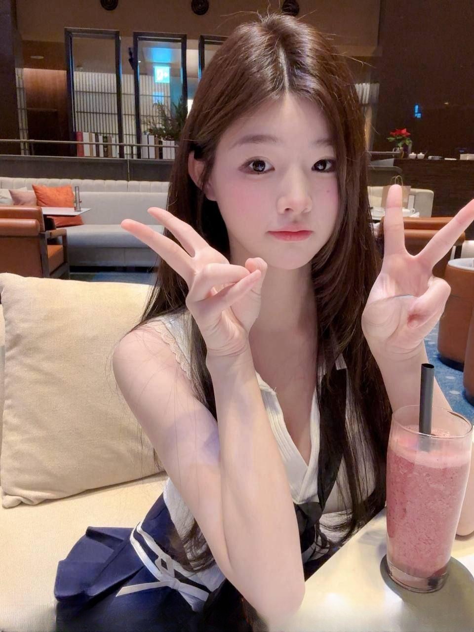 大胸少妇一只