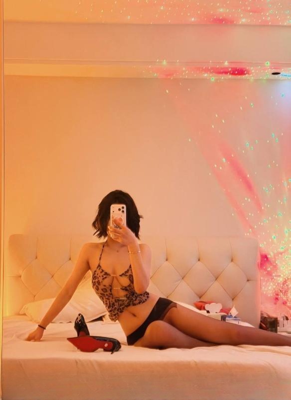 颜值反差清纯小欲女 图 3