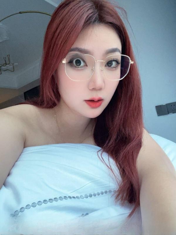 黑丝高跟颜值老师
