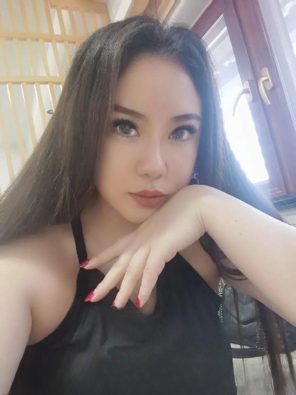 巨乳少妇莹莹 图 4