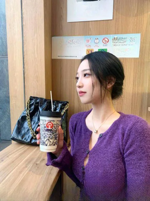 润州约的大奶妹 图 2