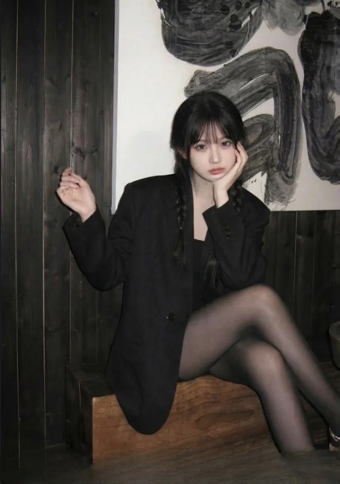 思春黑丝超短裙厚黑