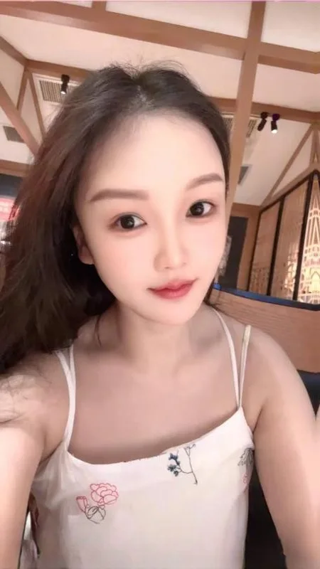 白云女友感楚依 图 2