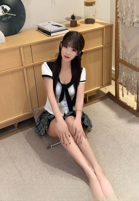 细腰大奶御姐李小璐 图 4