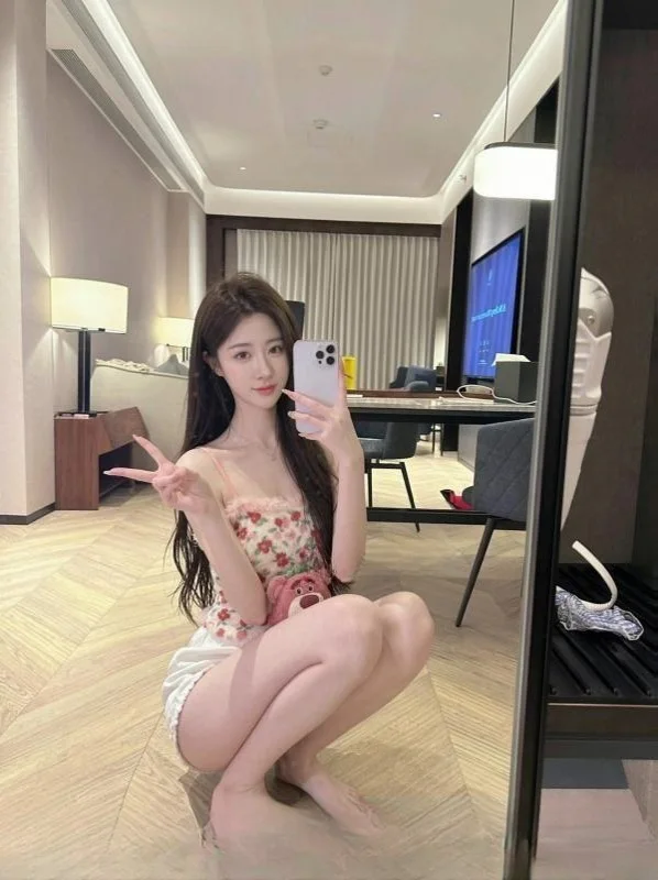 高挑兼职御姐身材好 图 2