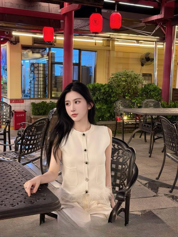 情趣诱惑丝足御姐cc 图 3