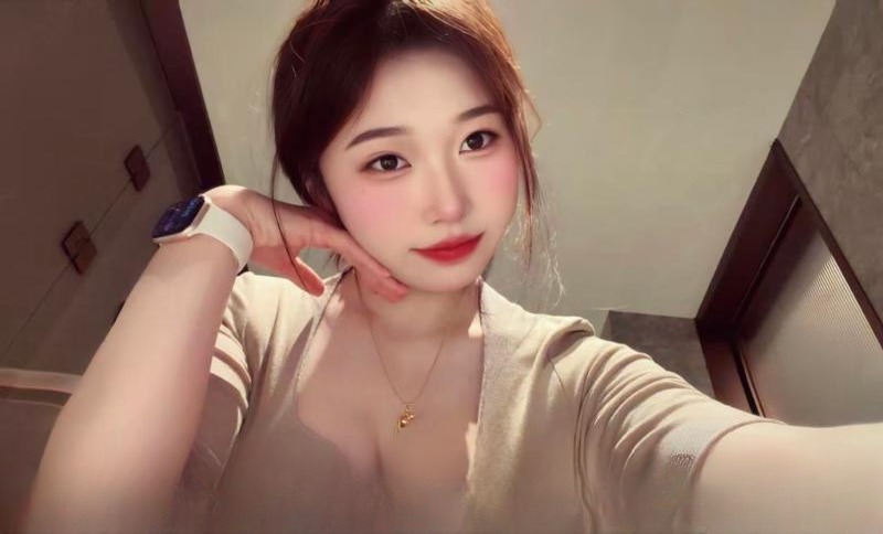 丰满零零后小妹