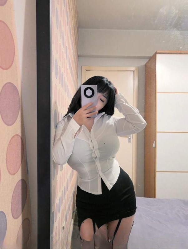 肥臀巨乳小酒 图 3