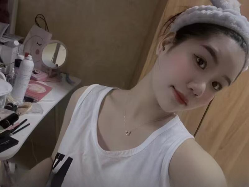浦东舌吻嫩妹