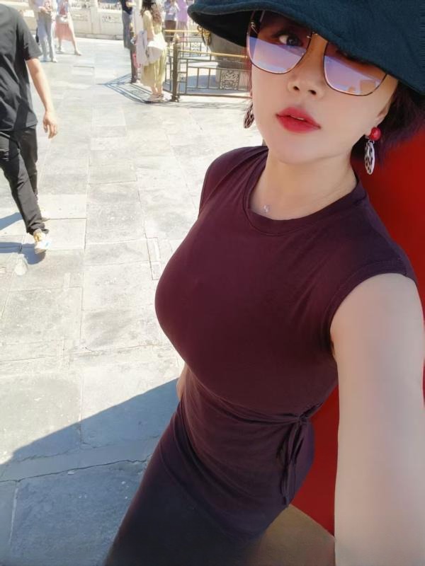 大G奶少妇 图 3
