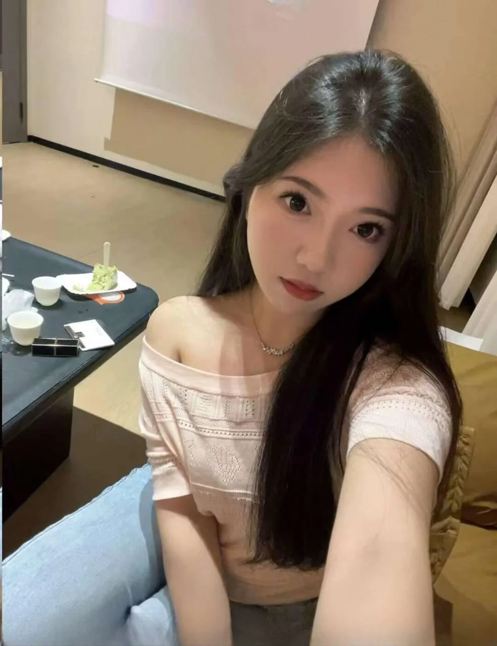 温柔知心小尤物