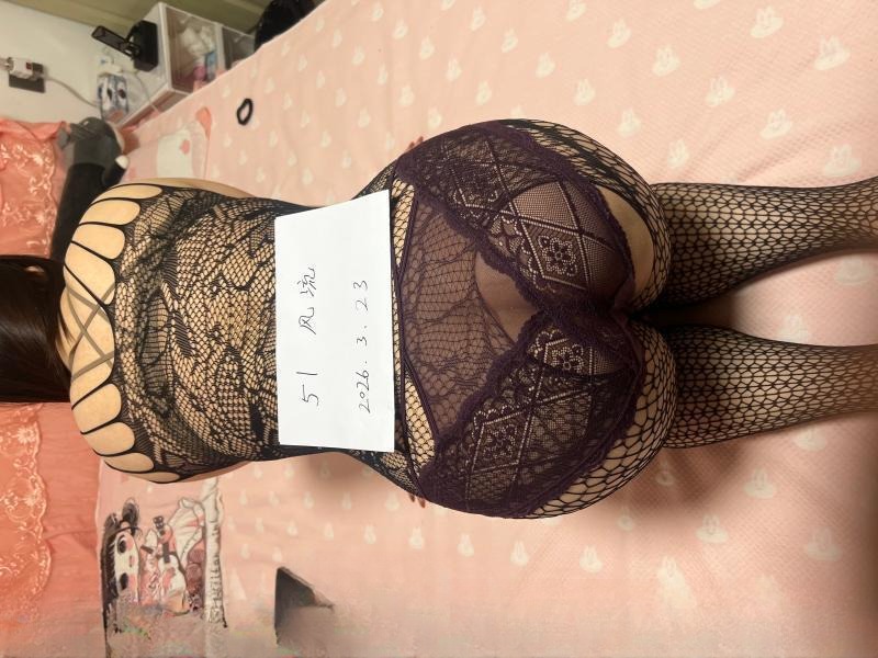 欧美臀少妇 图 2