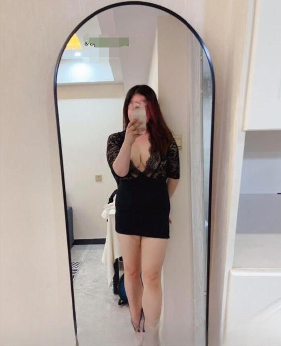 肥臀熟女姐姐