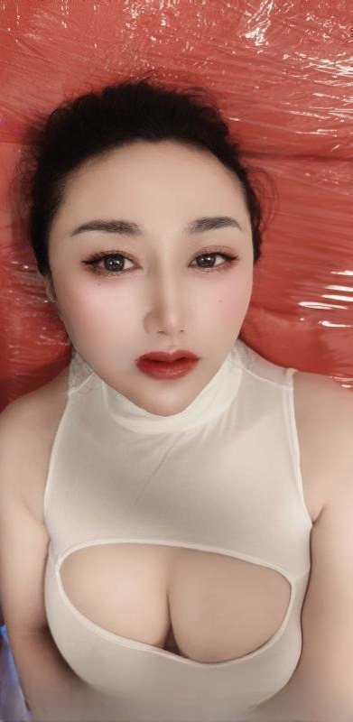 大奶骚货 图 2