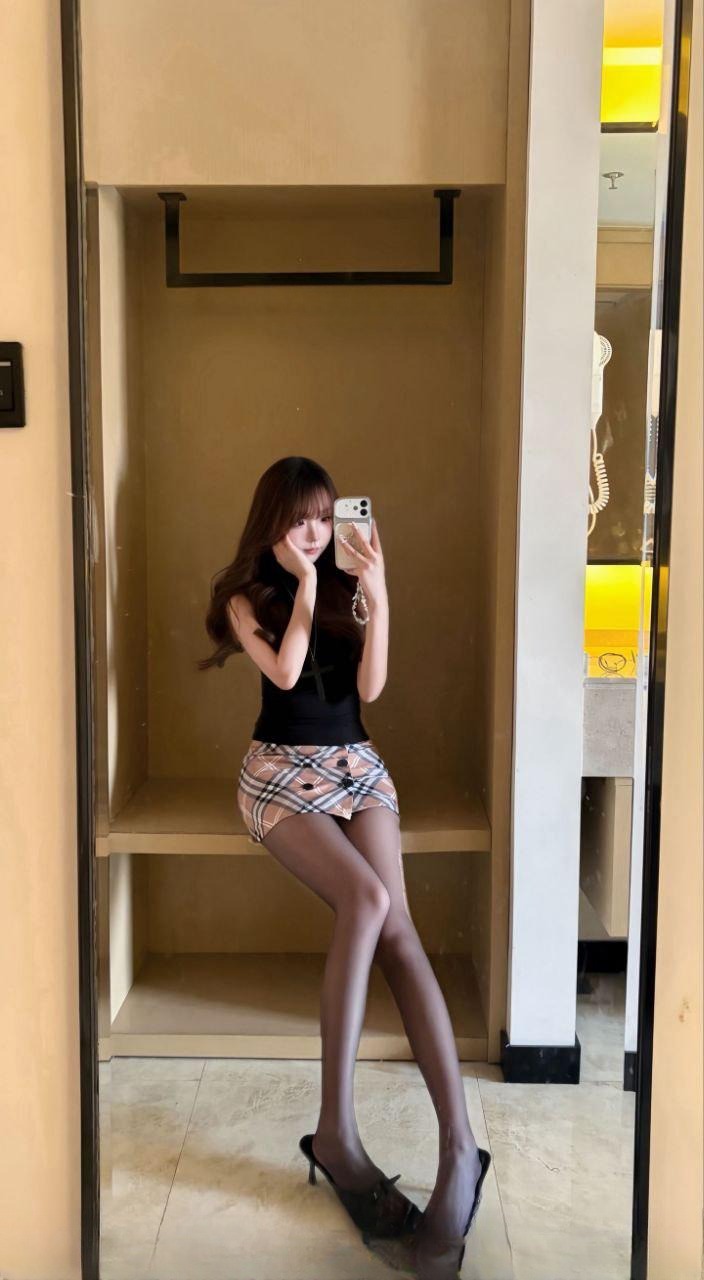 反差女友感小骚女