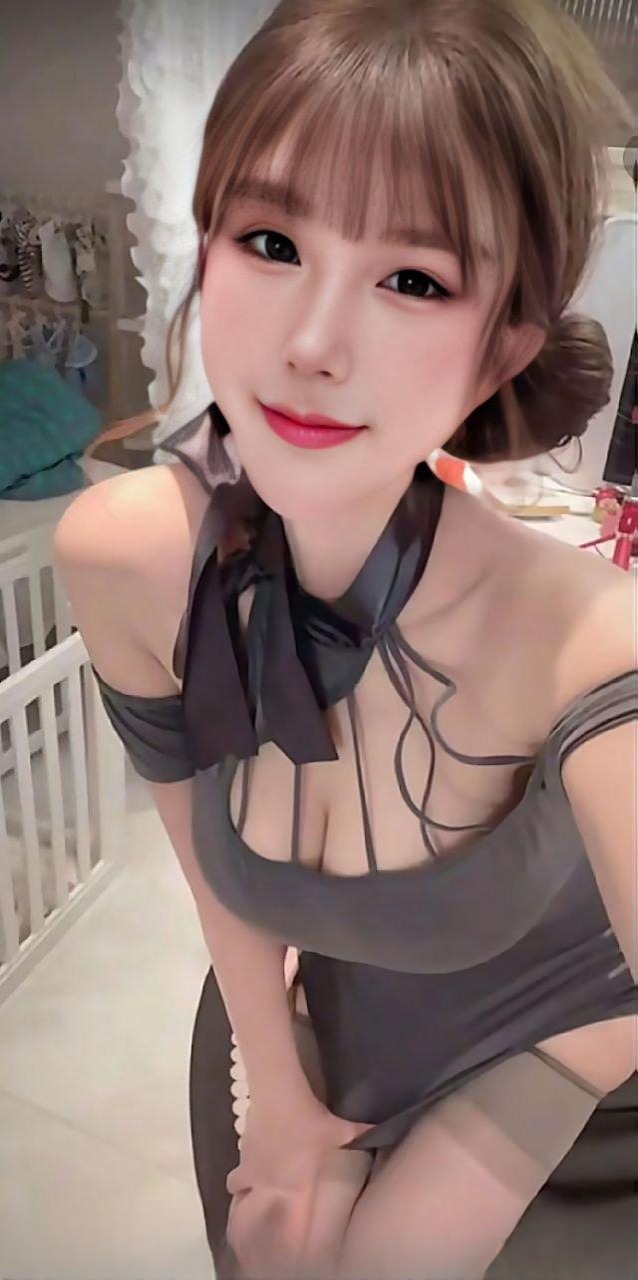 大白长腿美少女