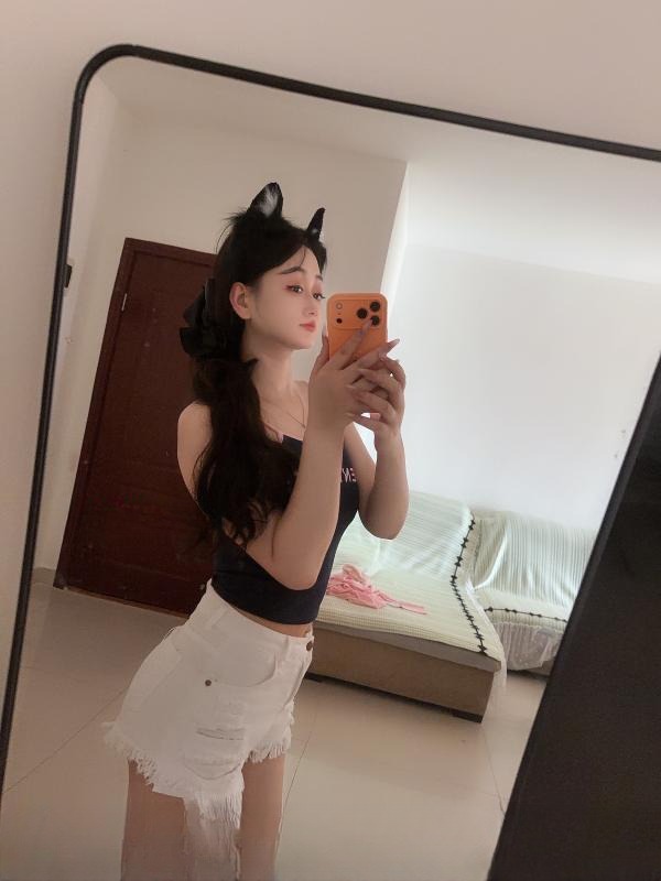 清纯系翘臀漫漫 图 2