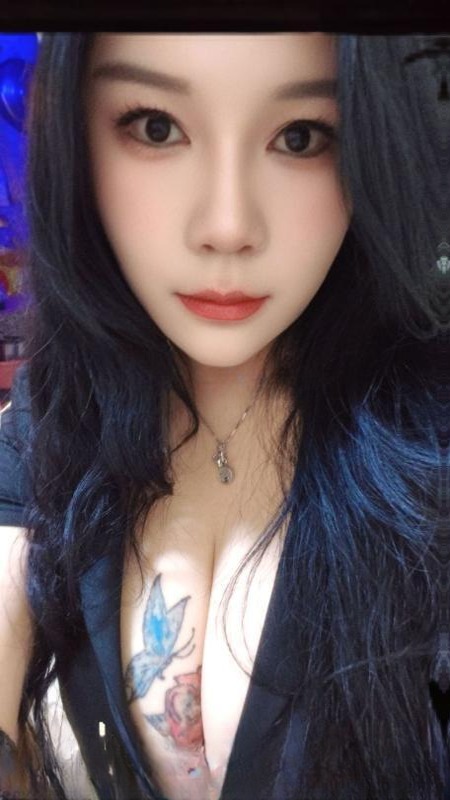 风铃少妇