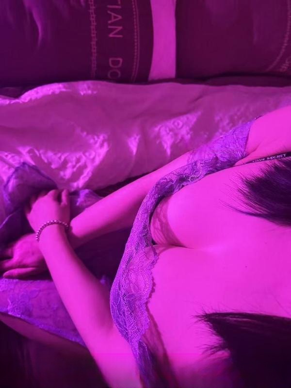 服务系性感骚妇