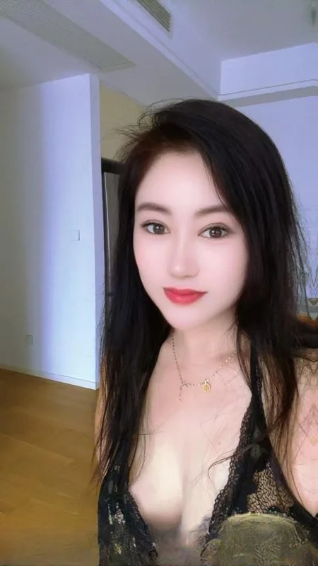 服务系大奶少妇 图 2