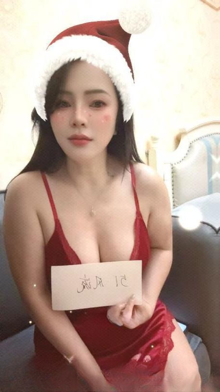 岳麓丰满大奶果子 图 3