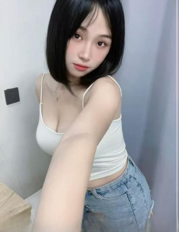 性感美乳紧致小骚货 图 3