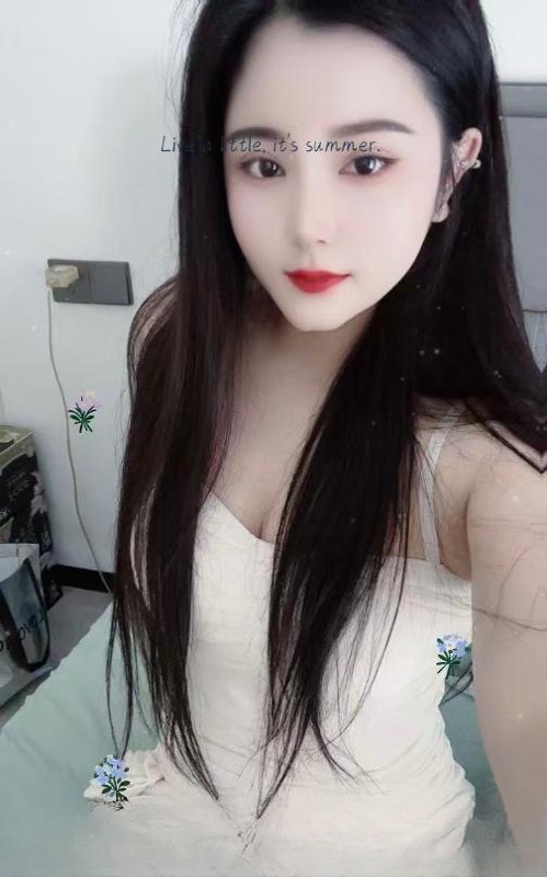 深喉潮喷小妖精
